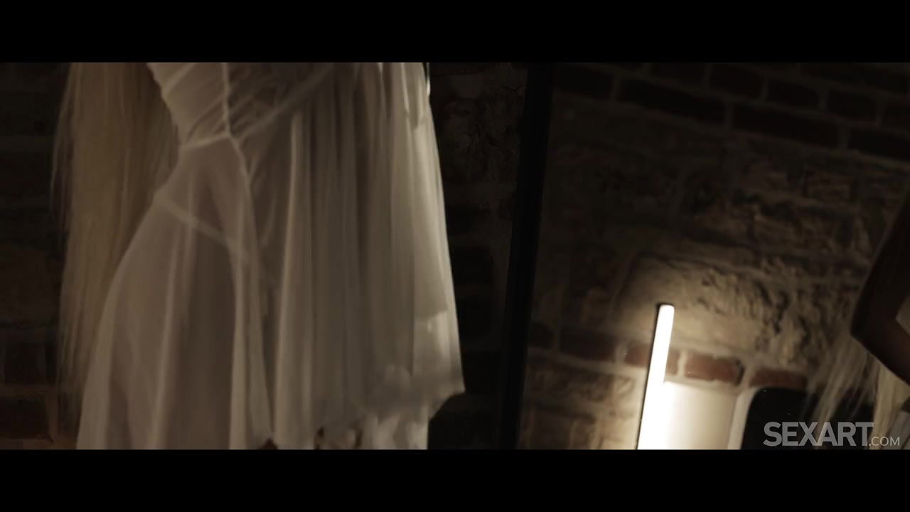Era Queen – Smoldering Desires