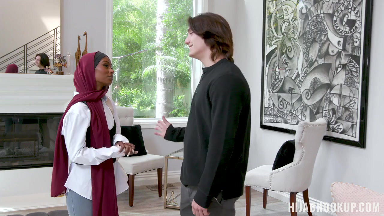 Fae Love – My First Muslim Babe