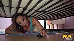 La Paisita Oficial – Never Get Stuck Under The Bed In A Fake Hostel