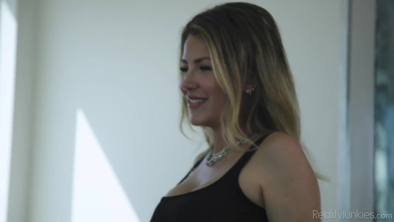 Lexi Stone – Shoot Your Shot