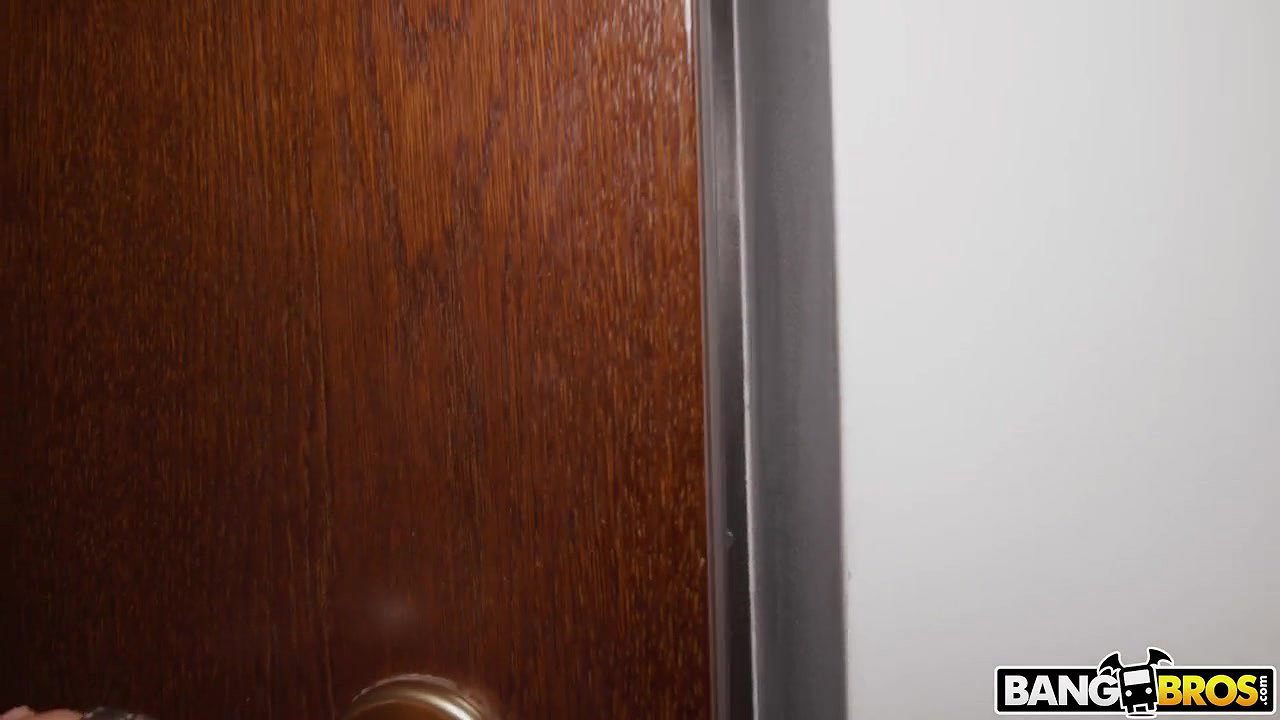 Lucy Mendez – She Is A Cute Petite Girl Who Just Wants A Big Dick Inside Of Her