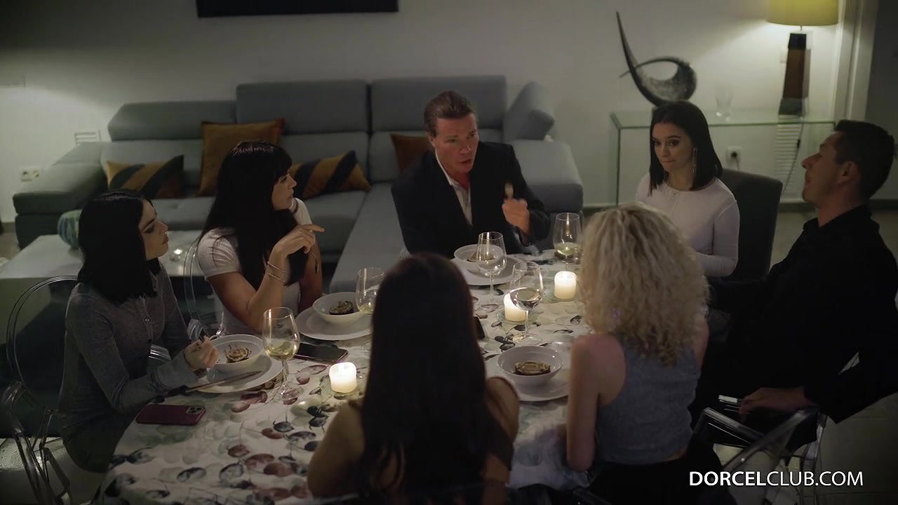 Ruby Reign – The Dinner With Friends