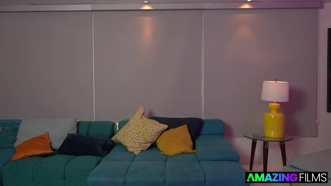 Miss Raquel – Amazing Curvy MILF