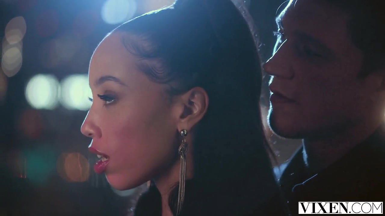 Alexis Tae – Night Unforgettable