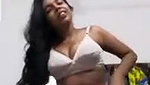 Sexy Lankan Girl Showing Her Boobs on Vc