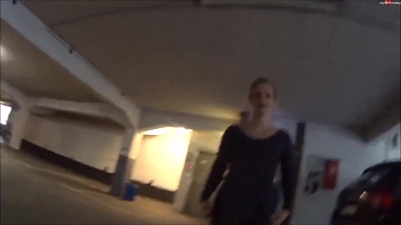 office quickie blowjob1