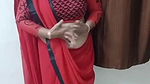 aaj he navratri ka chhatha din⧸red saree drapping⧸jyda se jyda Pani piya kre garmi o m.