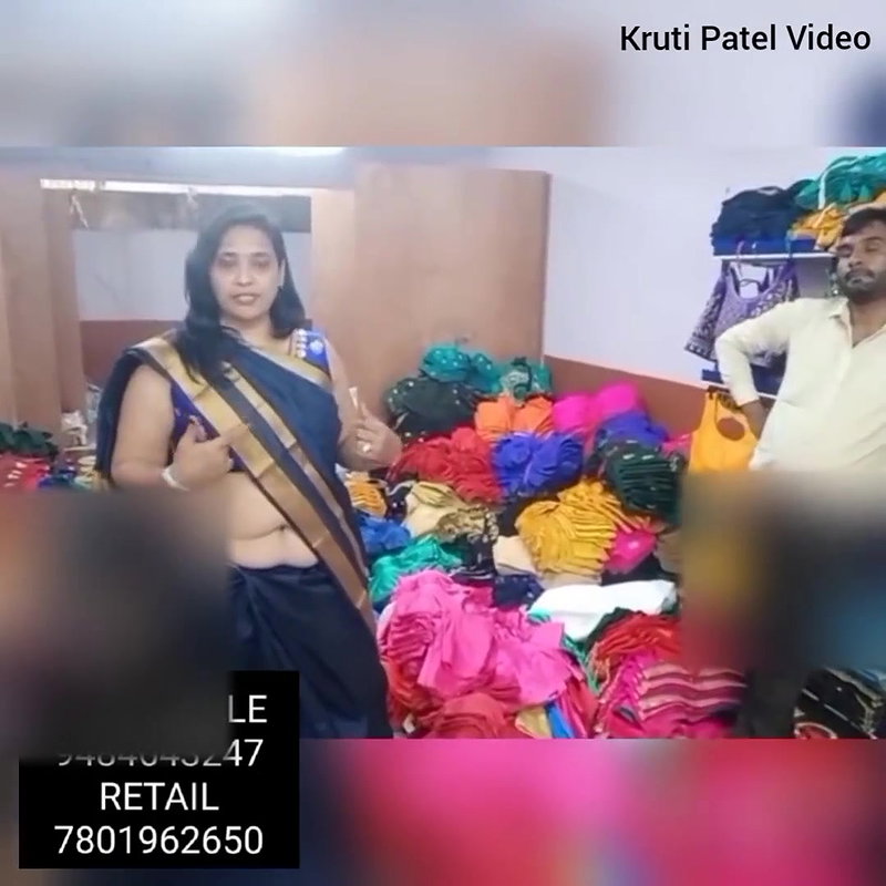 Kruti aaj aapko  blouse manufacturer unit me blouse  pahen kar design dikhane wali he it’s unit num.