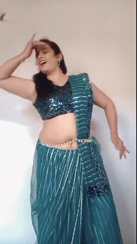kruti Patel saree  vidi.