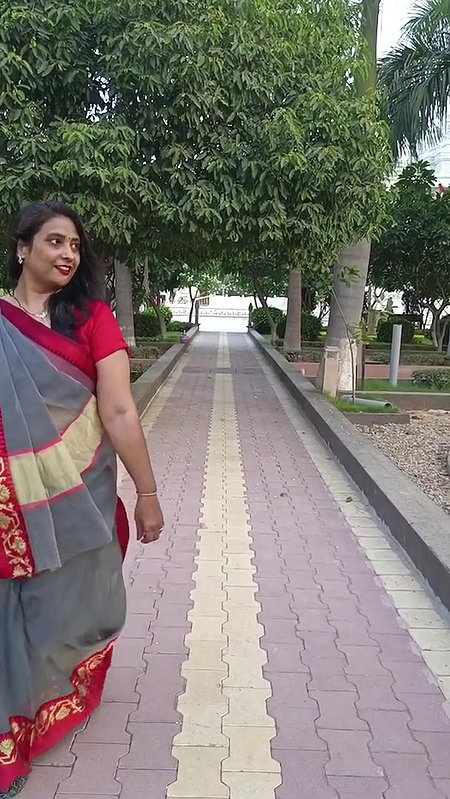life me variation bhi jaruri he⧸me bhi aapne aap me variation la Rahi h.
