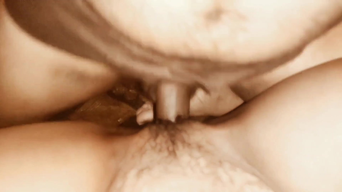 Desi Indian bhabhi playing with her pussy.