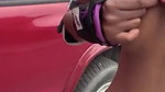 Cassandra exhibe ses seins dans un show erotique en public_95bde975