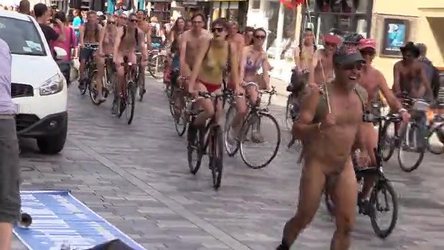 Spring Break Gone Wild Public Group Sex_71f857cc
