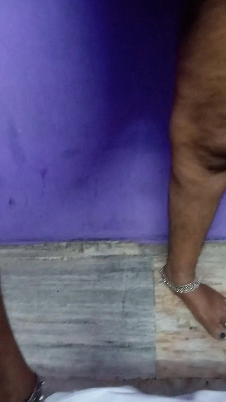 Sexy aged aunty.