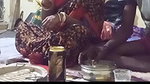 Aunty ko bear pilaya Holi Mein To aunty ne gift Mein Diya apni chut chod liya jamkar