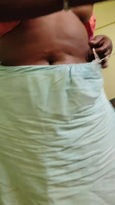 Aunty masturbation in room