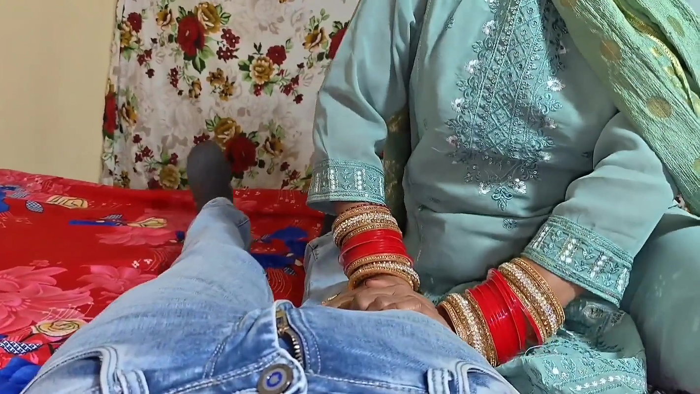 Beutifull Desi Indian girl painful sex clear dirty talk