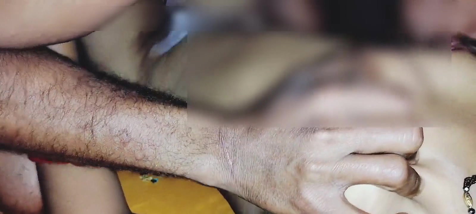 Desi jawan bhabhi ka dudh Piya or gulabi choot chati