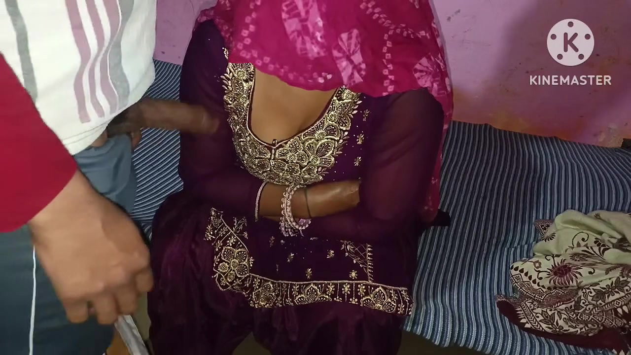 Desi sexy mausi fucked her own stepsister’s stepson by becoming a mare and lifting her in the lap and putting the dick in pussy