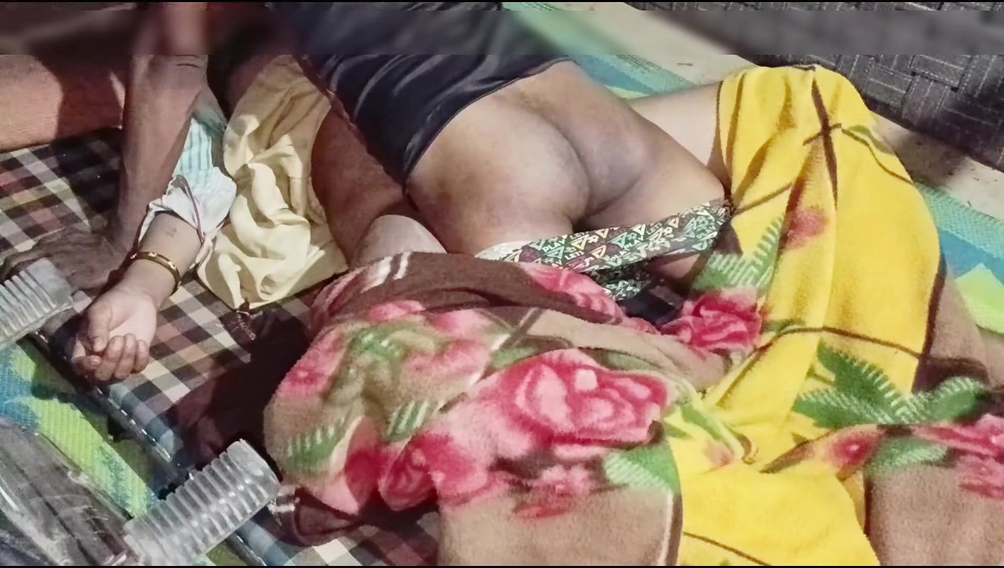 In the night, sister-in-law called brother-in-law to her house and got her, Indian sister-in-law sex village village was all night