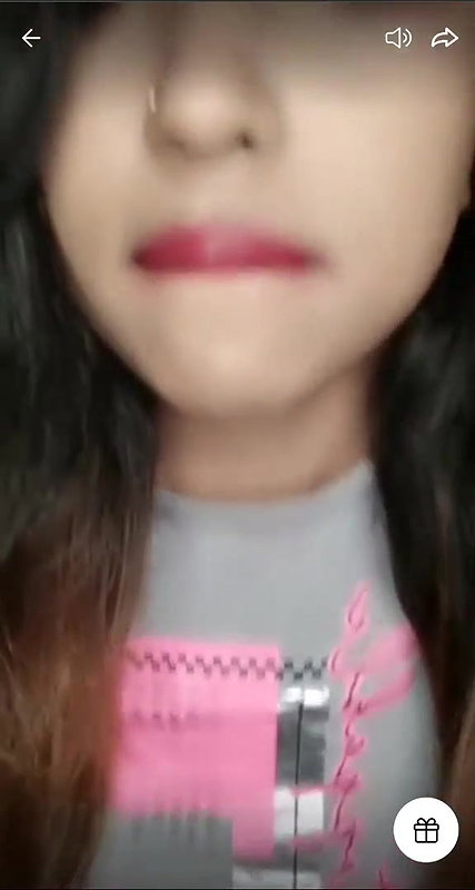 Dusky Queen Teasing and Showing Under Boobs & Navel on Tango Live