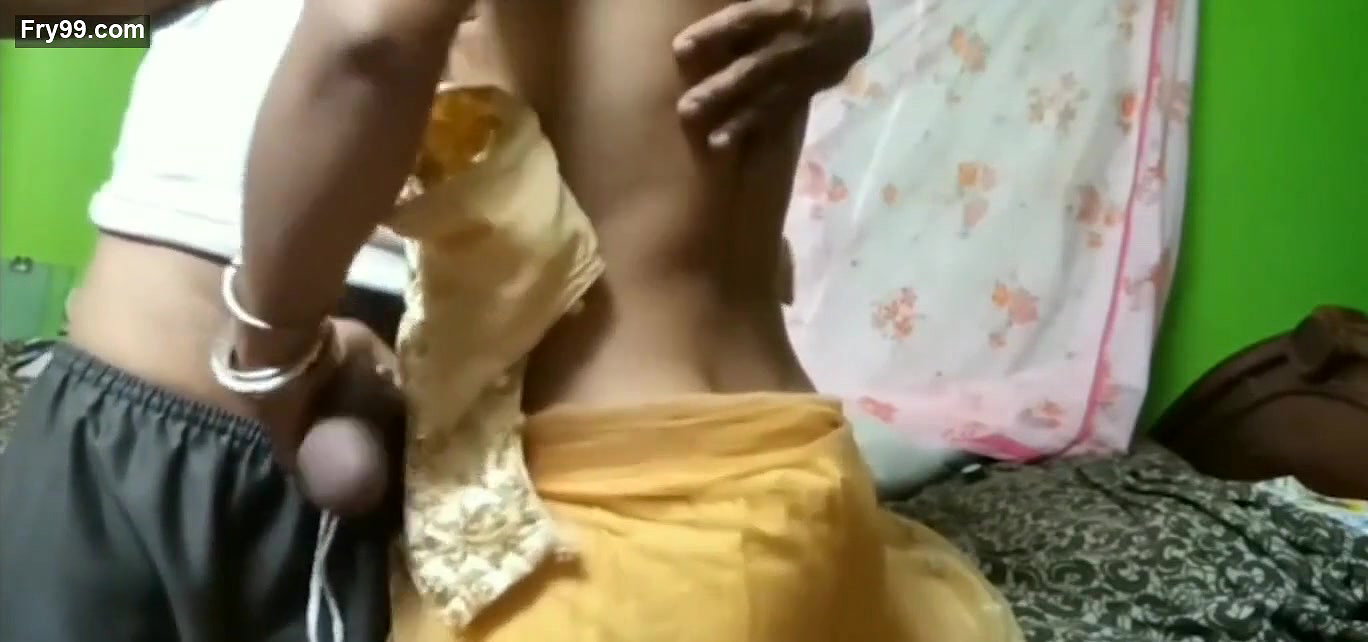 Tamil bhabhi fucked her husband big cock and her cremie tight pussy.