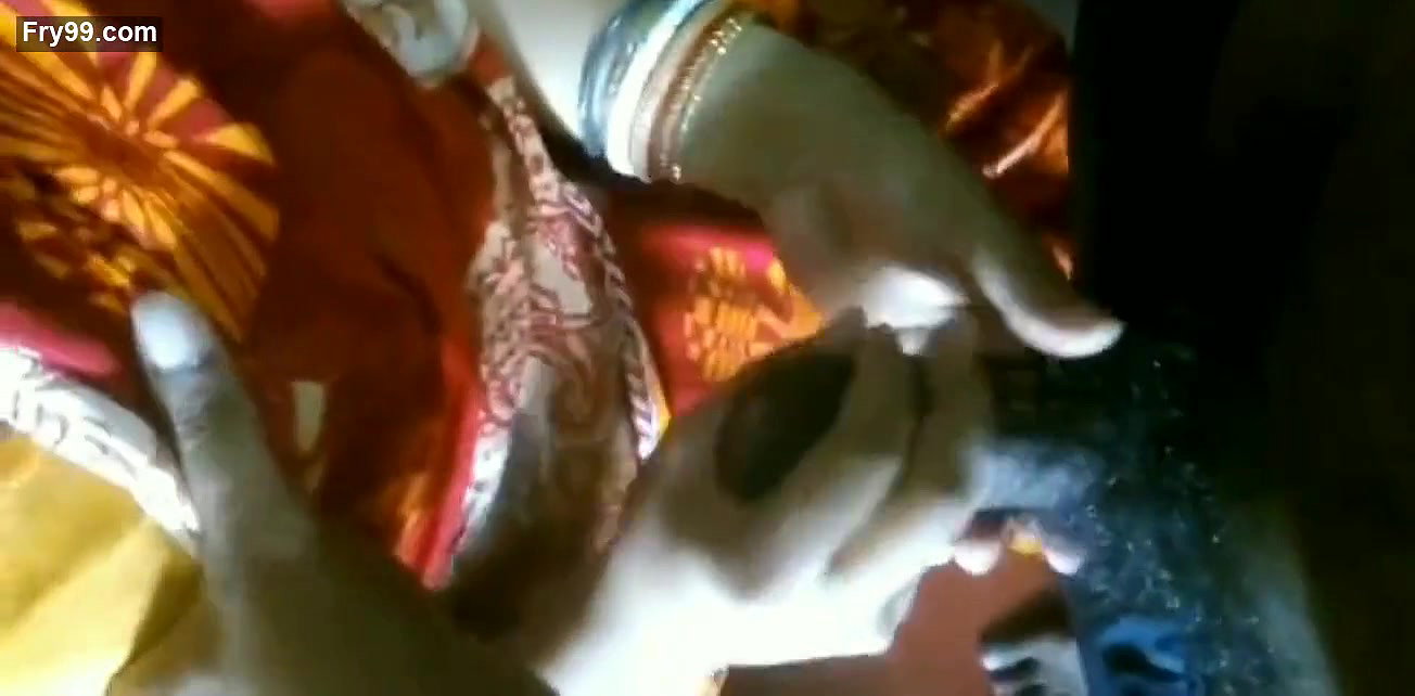 Tamil mullu village aunty sex video.
