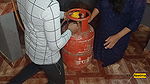 Gas Cylinder Ke sath-sath Pyashi Bhabhi Ki Chut Ki Problem Thik Ki, kitchan me Chod Dala.