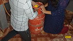 Gas Cylinder Ke sath-sath Pyashi Bhabhi Ki Chut Ki Problem Thik Ki, kitchan me Chod Dala.