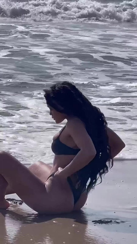 Beach bunnies XXX_85eb6fd0