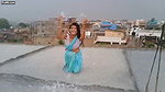 Urmila life and beauty Hot navel show Barish me bhig kar naha li me