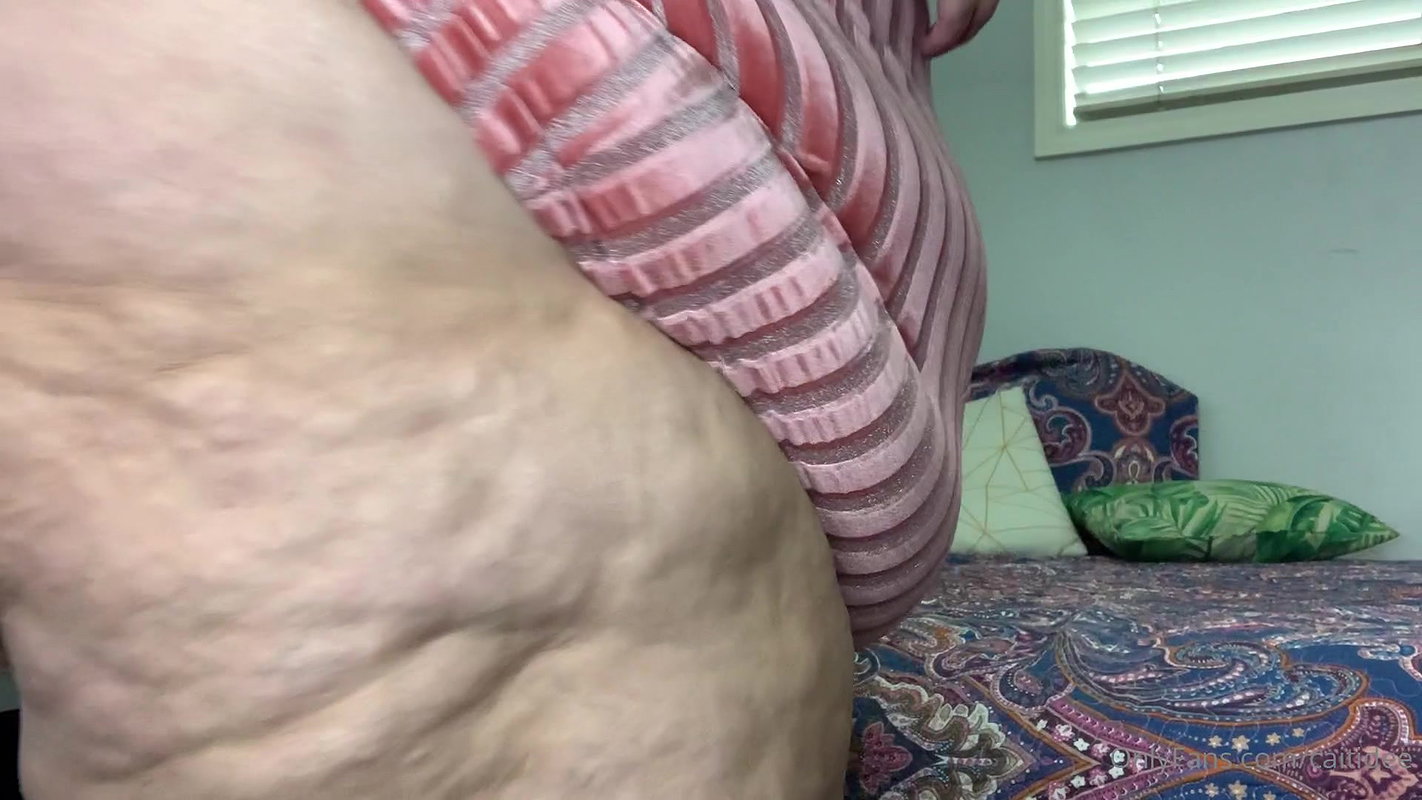Bbw White girl with Huge tits gags on my bbc_d4772809