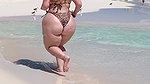 ass massage on the beach_72d5e359