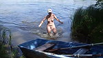 Pissing Hidden at the Beach Girl pissing in Public_656b9b75