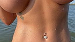 Hot bitch squirting in the beach_61124b40