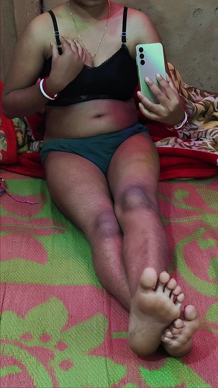 Desi Village Bhabhi Video Call Sex Mms with Boyfriend