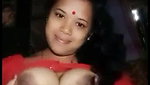 Desi village bhabi show her sexy boobs
