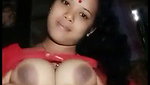 Desi village bhabi show her sexy boobs