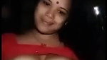 Desi village bhabi show her sexy boobs