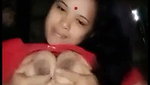 Desi village bhabi show her sexy boobs