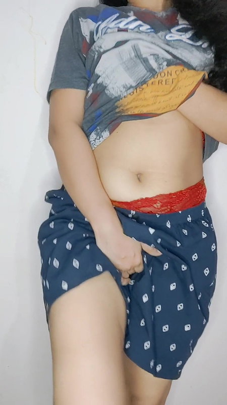 Saloni Noor cam show.