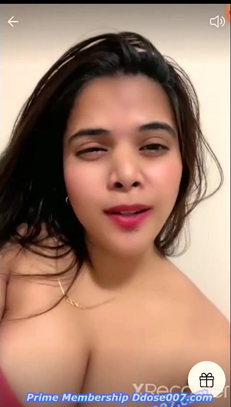 Diamond Aka Snow Beautiful Insta Model Topless For First Time Ever With Full Face