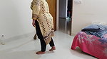 (Desi Priya Aunty ko Jabardast Choda) Tamil Dairty BBW priya Aunty Fucked By Her Devar while sweeping Room – Hindi Audio