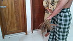 (Desi Priya Aunty ko Jabardast Choda) Tamil Dairty BBW priya Aunty Fucked By Her Devar while sweeping Room – Hindi Audio