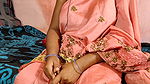 Sasur ne bahu ko pela Indian step father-in-law fucks his step daughter-in-law.