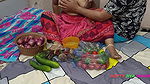 XXX Bhojpuri Bhabhi, while selling vegetables, showing off her fat nipples, got chuckled by the customer!