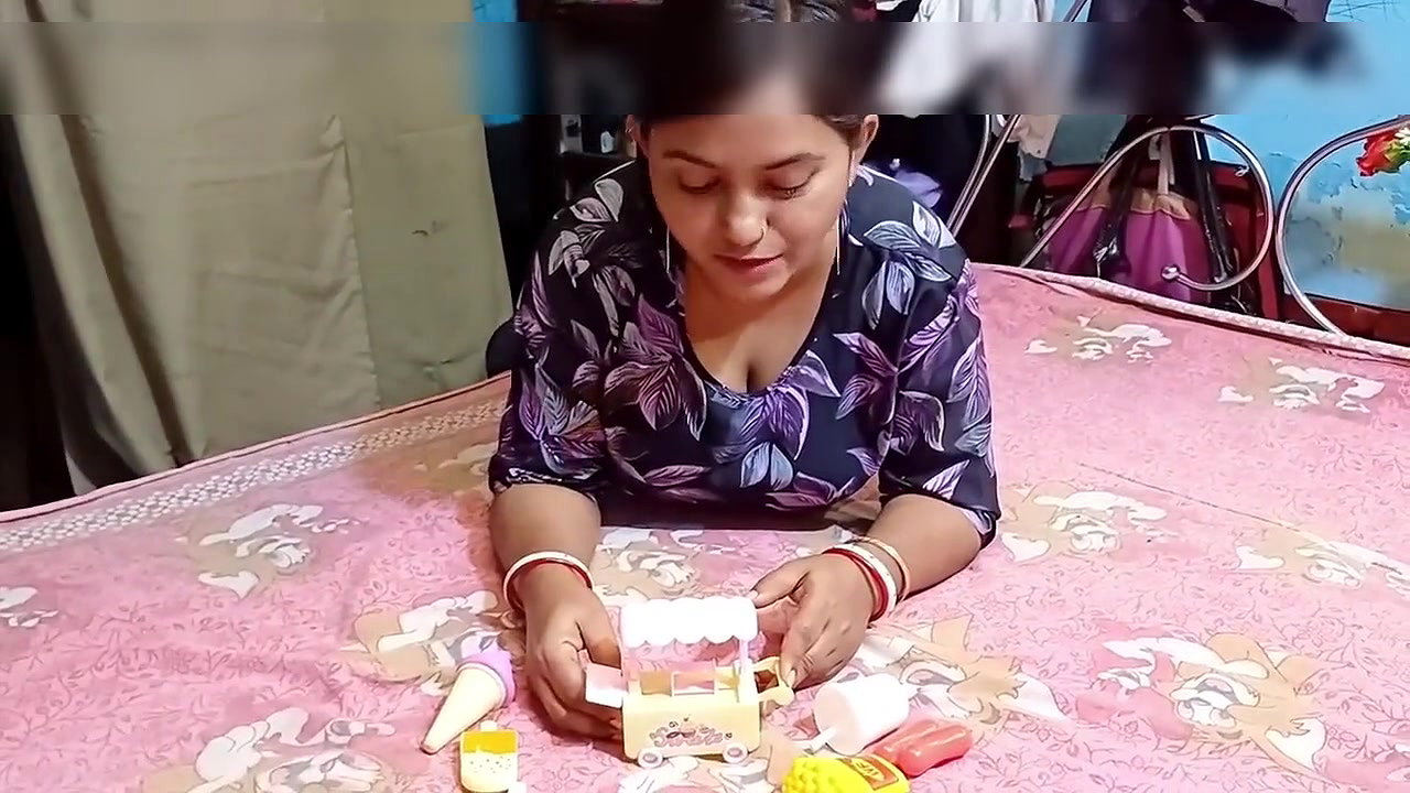 Indian village Sex video, indian girl big boob press by her step brother in outdoor village