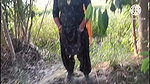 Jungle me mangal. Khet se chara katne aati bhabhi ko doggy style me chod diya