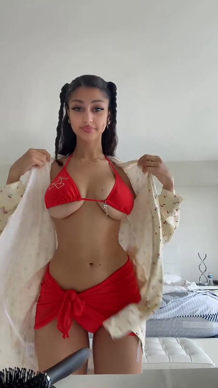 DIVA FLAWLESS TOO DESIRED MOUTHWATERING BOOBS EXPOSE IN BIKINI VIDEOS 6