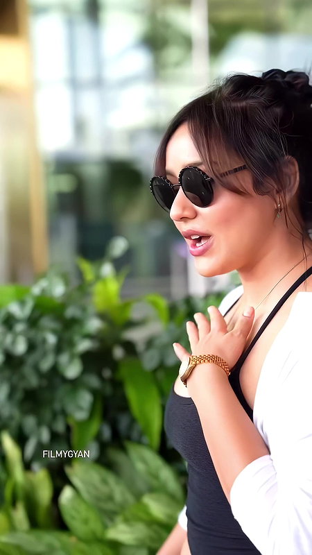 BIHARAN NEHA SHARMA BUSTY BOOBS AMPLE CLEAVAGE POPPING TEASE HQ VIDEO 2